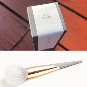 Complex Culture Plush Powder Brush